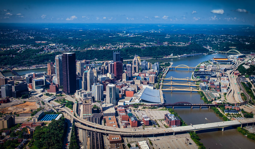 Aerial photograph of downtown Pittsburgh, Pennsylvania